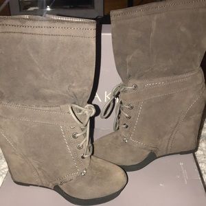 BAKERS Commotion | Gray Tie-up Bootie